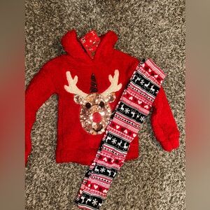 Adorable girls Christmas outfit with sequin Rudolph! Size S (7/8). New!